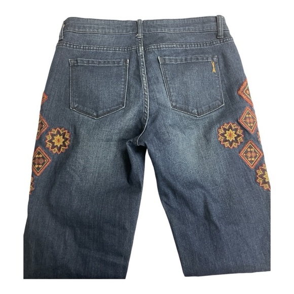 Vintage America Blues
Women's Bestie Jeans Boho Embroidered Stretch Size 4R
(27) - Picture 6 of 10
